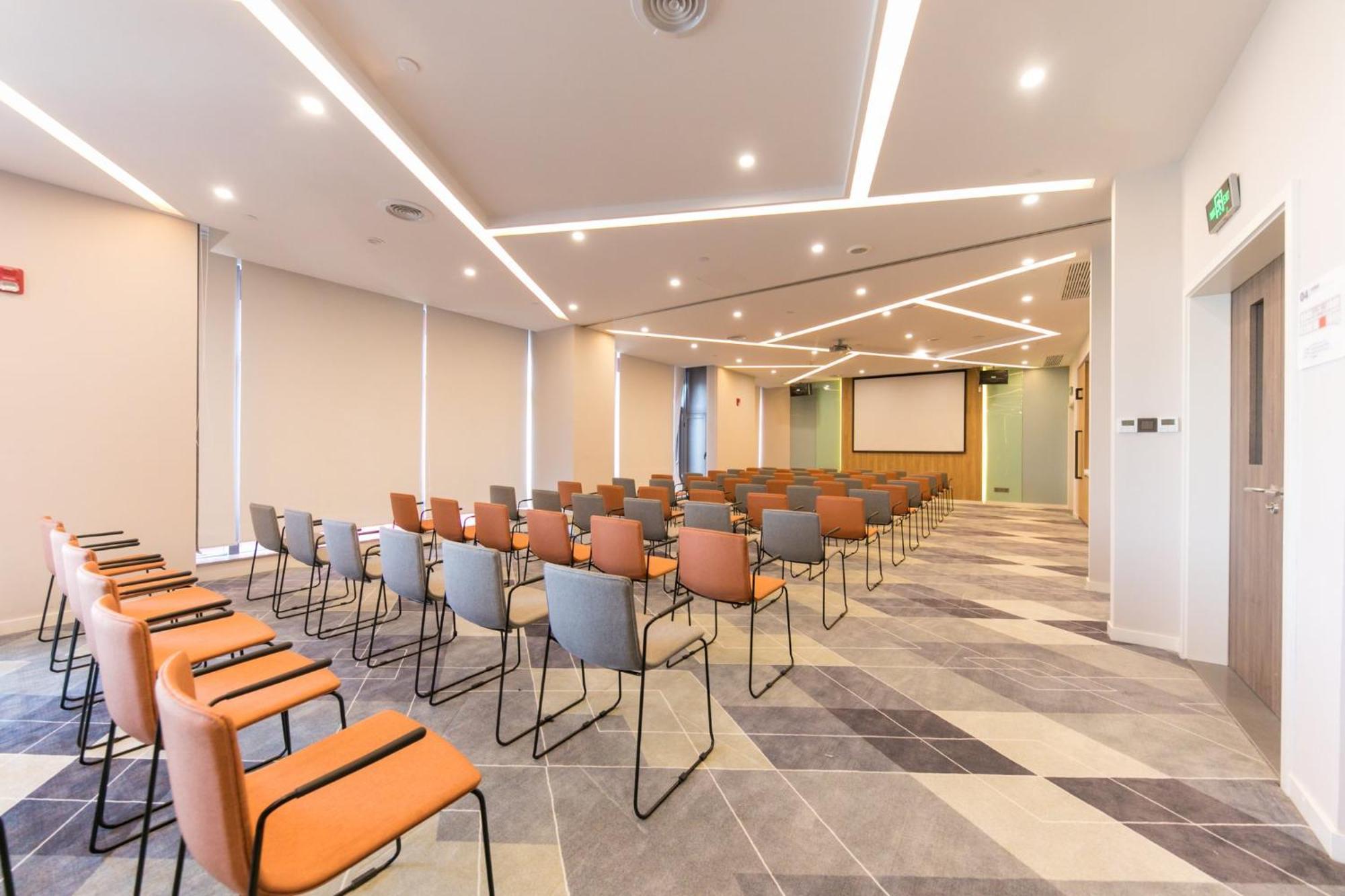 Holiday Inn Express Shanghai Tangzhen By Ihg - 20 Mins To Disney Land Exterior foto